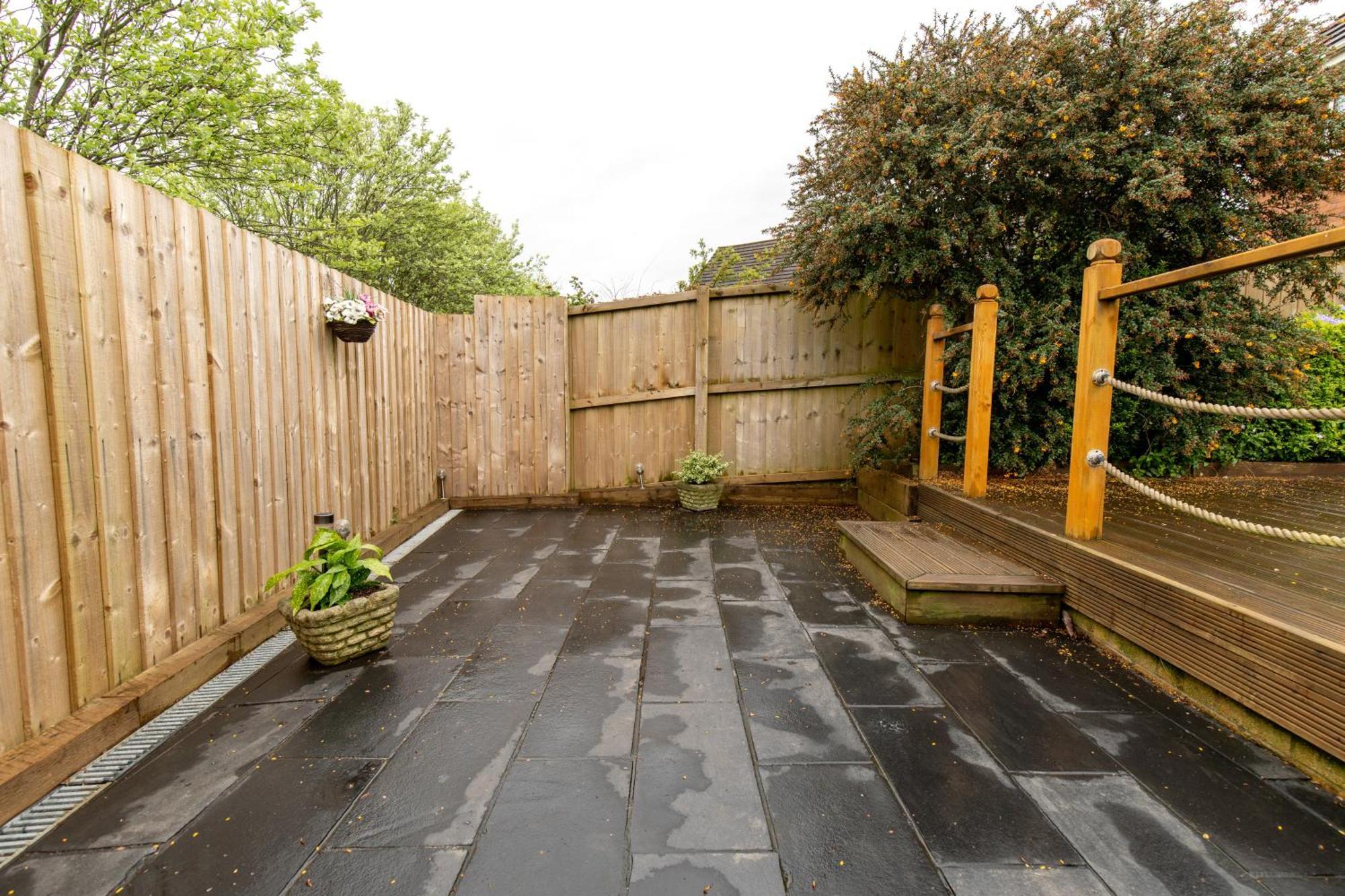 Comfortable And Spacious Superb Holiday Home In Llanelli, Dog Friendly Exterior photo